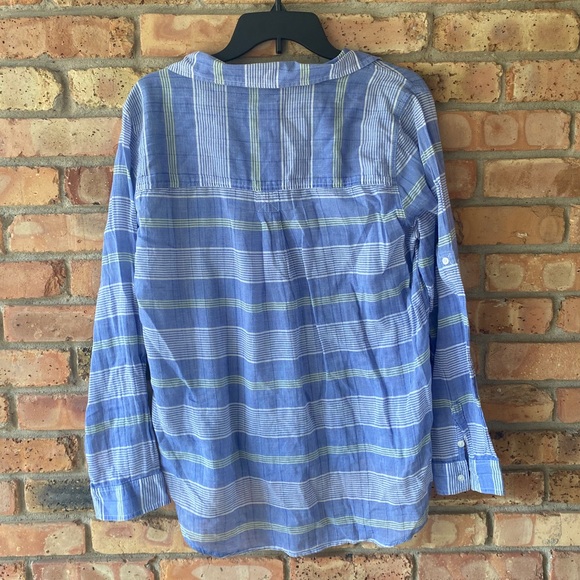 American Eagle Top - Picture 3 of 3